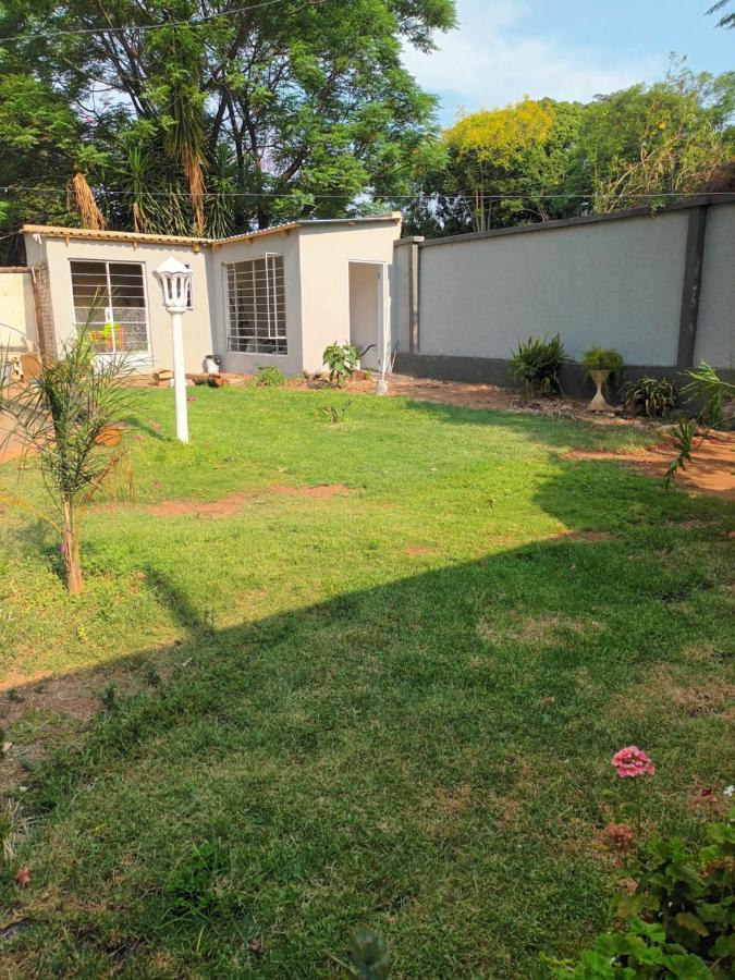 Apartamento Bertha'S Place Pretoria-Noord Exterior foto